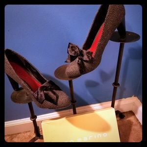 Ann Marino, Caitlyn, pumps